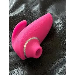 Потужний вакуумний вібромасажер для жінок