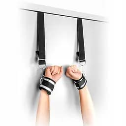 Фіксатор для рук Fetish Tentation Door Swing Handcuffs 35 см чорний - мініатюра 2
