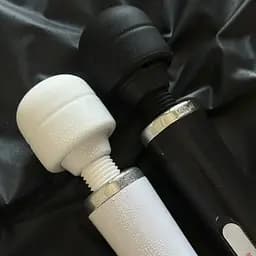 Вибромассажер для клитора Hitachi Magic Power