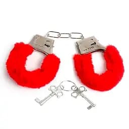 Нежные BDSM-наручники "Меховые границы" с ключом One Size красные