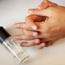 Розігрівальна їстівна масажна олія Bijoux Indiscrets Slow Sex Warming massage oil - мініатюра 6