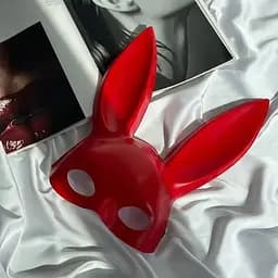 BDSM маска кролика красная