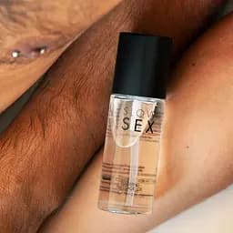 Розігрівальна їстівна масажна олія Bijoux Indiscrets Slow Sex Warming massage oil - мініатюра 5