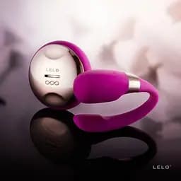 Вібратор для пар Lelo Tiani 3 Deep Rose 2 двигуна пульт ДК - мініатюра 4