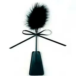 Пір'їнка зі шльопанкою 32 см K000220