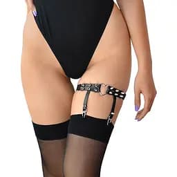 Гартер на ногу сердце с шипами из натуральной кожи Art of Sex Amber (1 шт.)