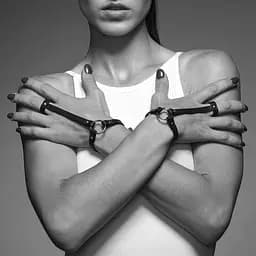 Пара браслетів на зап'ясті і палець Bijoux Indiscrets Maze Hand Bracelet Harness Brown - мініатюра 2