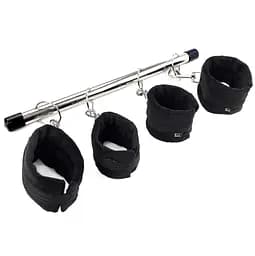Колодка-розпірка для рук та ніг Art of Sex - Bondage Soft Touch BDSM Spreader, колір чорний - мініатюра 2